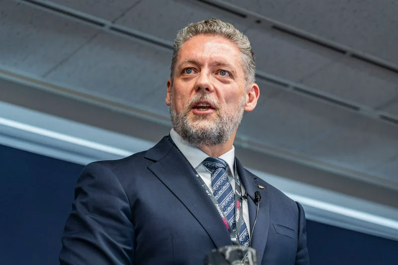 前皇冠度假村行政总裁简浩龙出任阿联酋综合商业博彩监管局行政总裁 — 封面