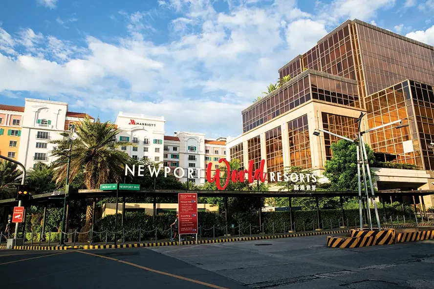 新港世界度假村营运商达富来:审慎经营贵宾博彩发展中场业务 — 封面