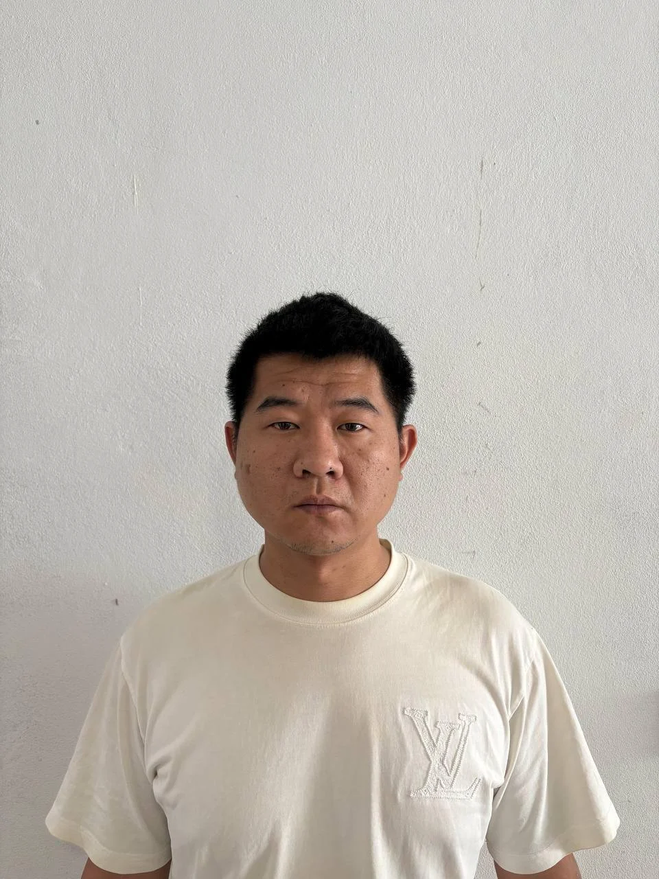 忘恩负义从柬埔寨到老挝,吃里扒外专偷公司资源! — 封面