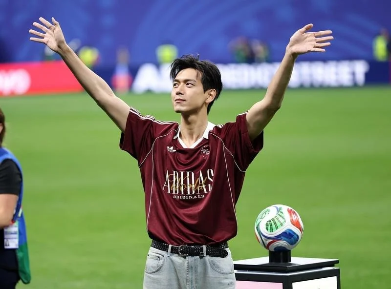 2026美加墨世界杯｜李现受邀世界杯开球 中国艺人第一人 配图