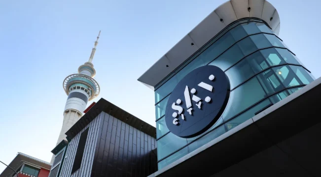 SkyCity阿德莱德被罚2100万澳元,整改清单长达十页 — 封面