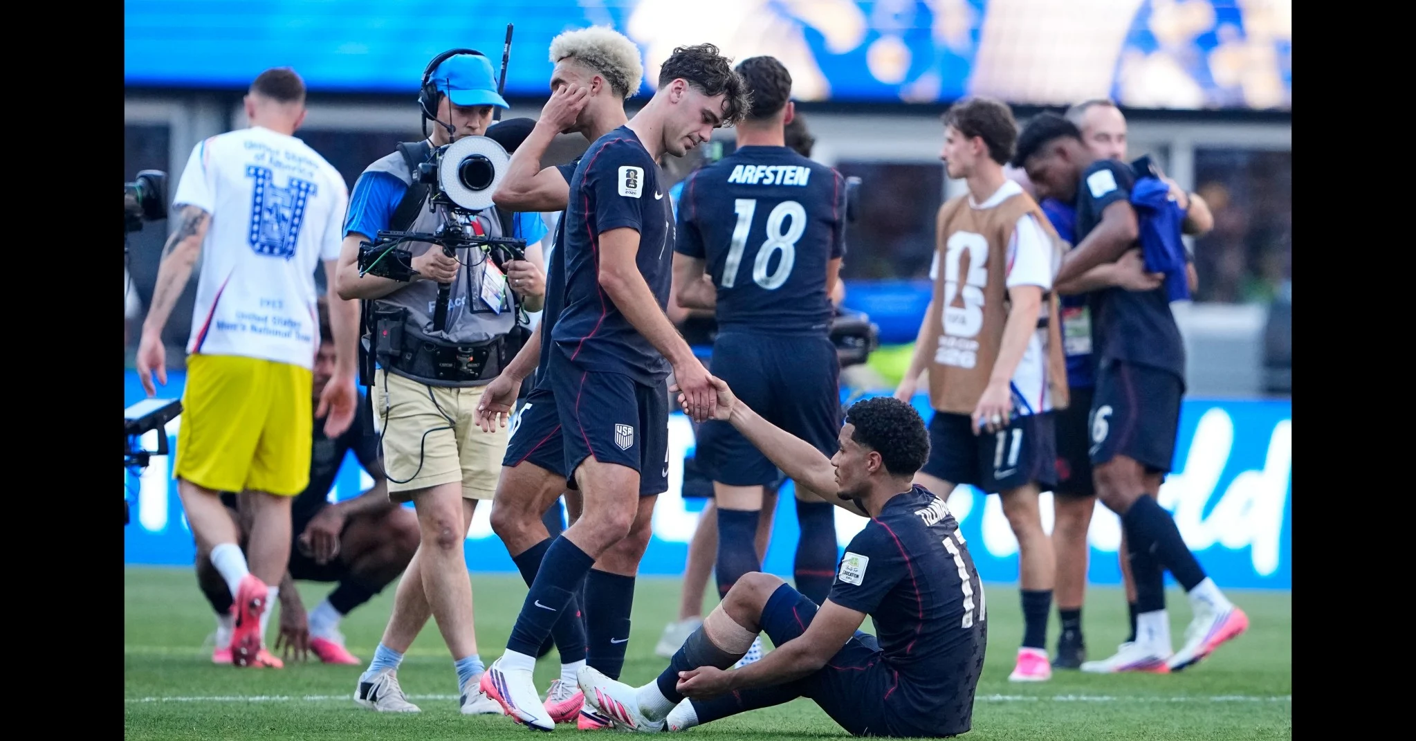 2026美加墨世界杯|加拿大墨西哥后到美国 3主办国均倒在16强 — 封面