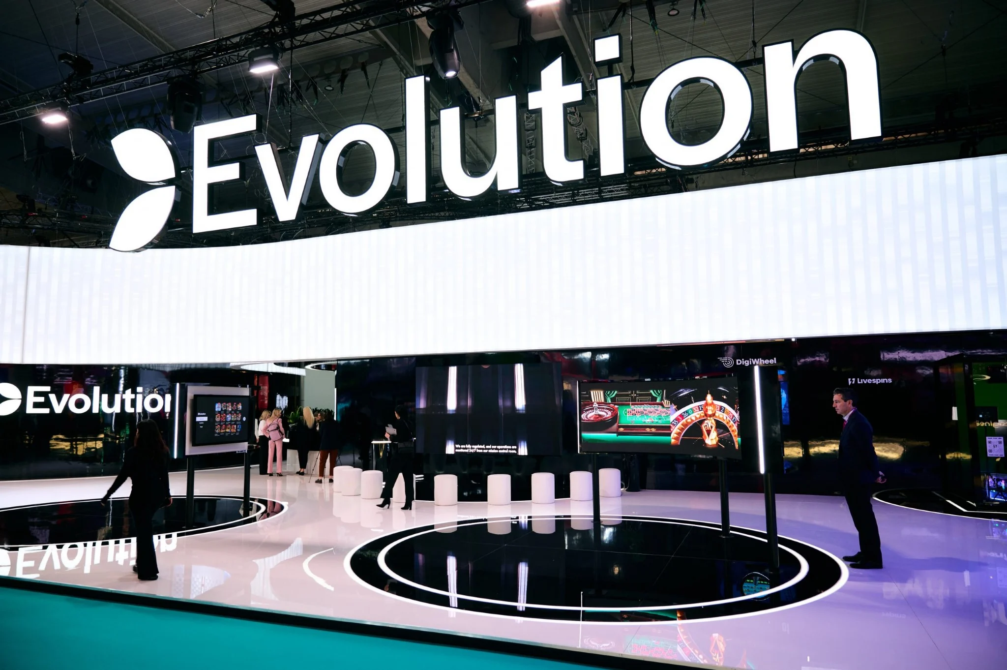 Candle Lake强制收购Evolution报价每股695瑞典克朗 — 封面