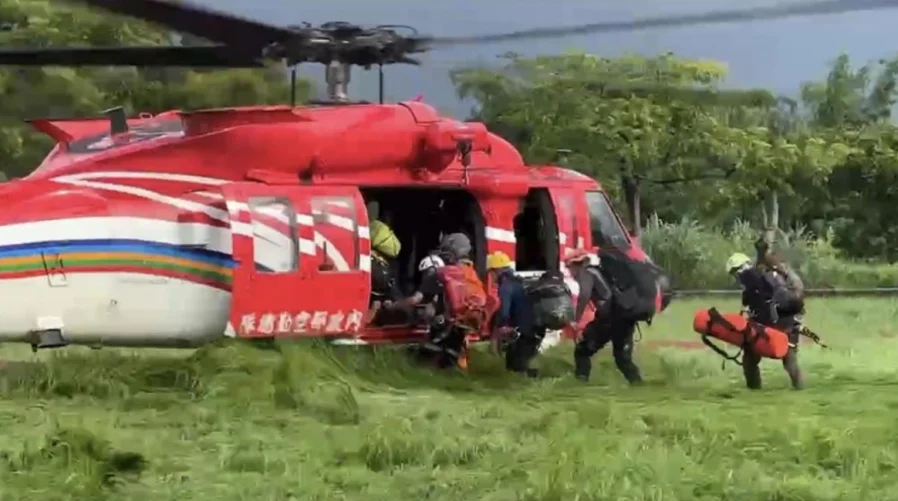 台湾垦丁虎头蜂杀人！3资深搜救队员遇袭　2男亡女子幸存中逾30针要洗肾 配图