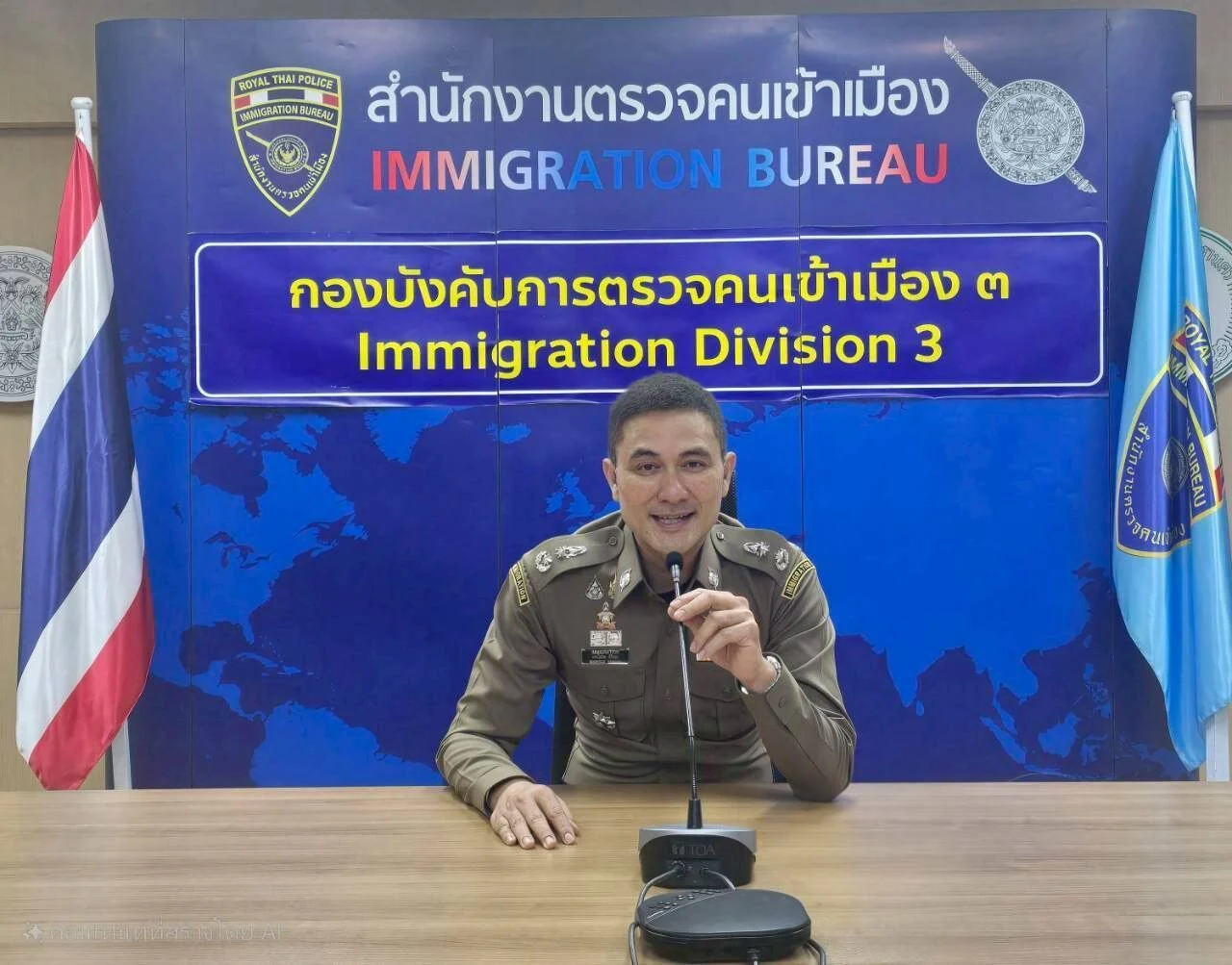 使馆举报!泰国警方查了一家签证代办公司! — 封面