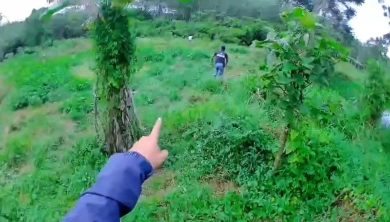 躲进厕所也没用！泰国执法人员突袭骰宝赌局抓14人 — 封面
