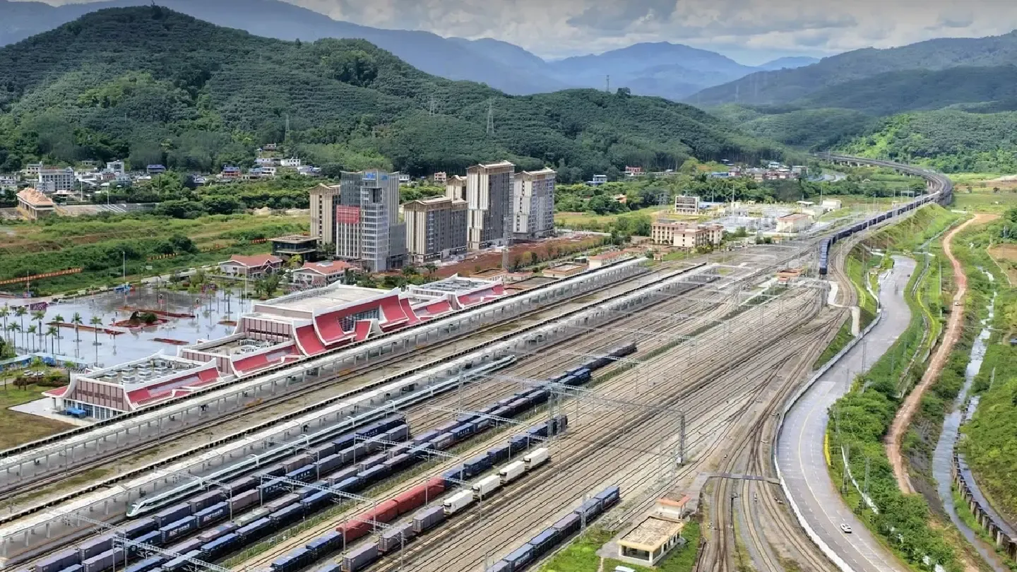 中老铁路连接泰国、柬埔寨等市场，货运网络扩大至19国 — 正文配图