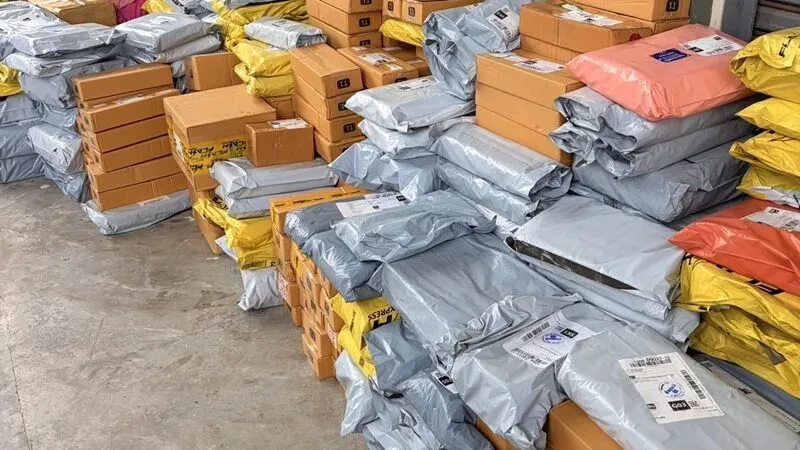 泰国巴蜀10天查获逾220万支走私香烟!涉案货物及税费超2571万泰铢 ... — 正文配图