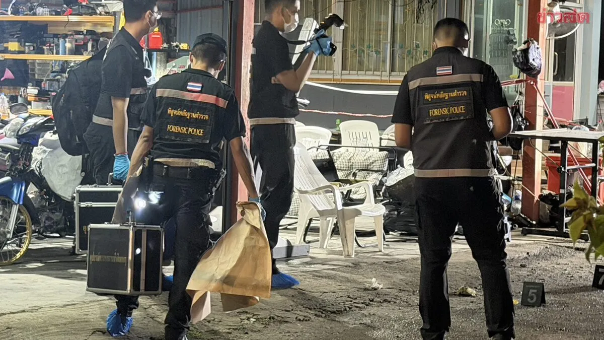 曼谷摩托车店深夜遭枪击,32岁男子中21枪身亡 — 正文配图