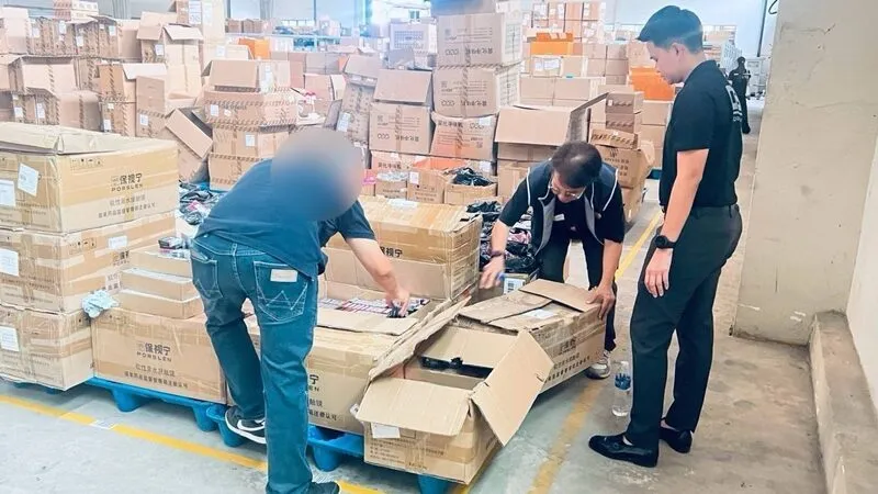 中国进口商品被查！泰国警方突袭邦普利仓库 — 正文配图