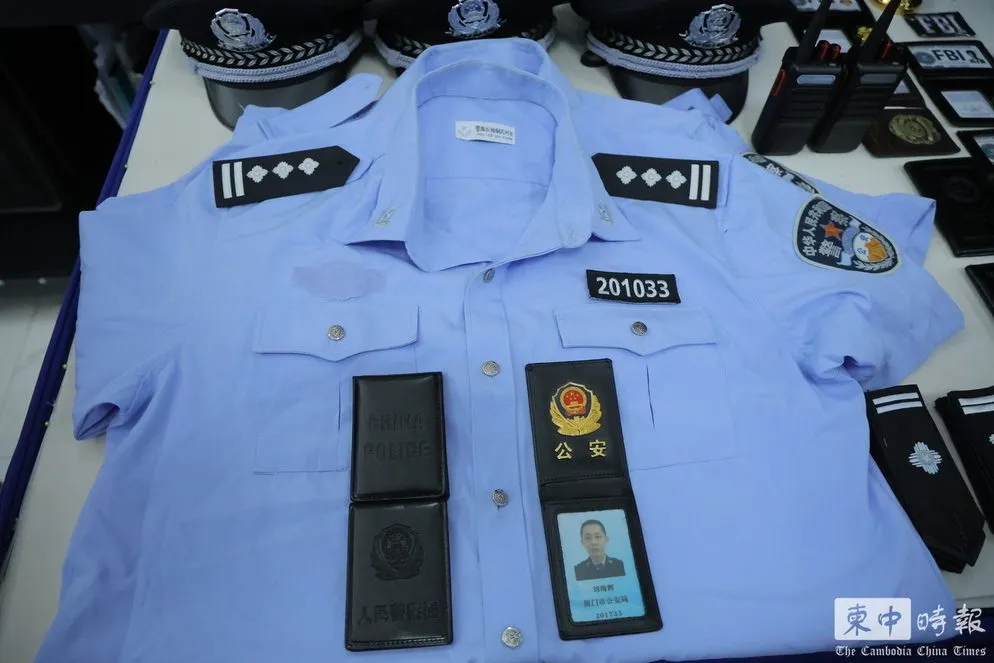 中国公安、日本警察、FBI全敢冒充!金边警方曝光大批证物 — 正文配图