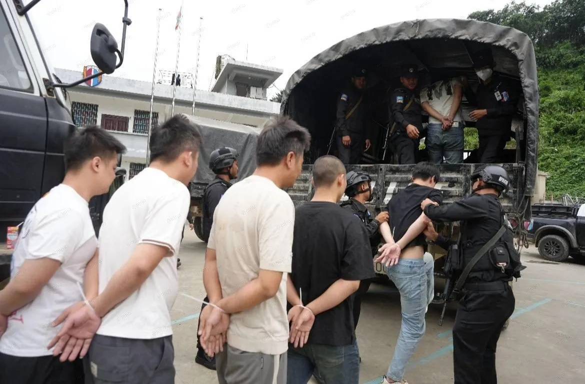 佤邦向中方移交64名跨境涉案人员，63人为电诈人员 — 正文配图