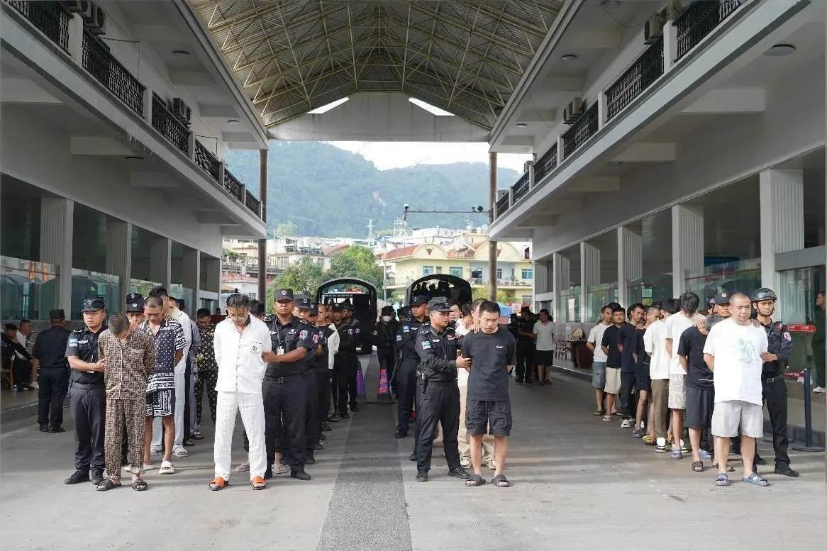 佤邦向中方移交64名跨境涉案人员，63人为电诈人员 — 正文配图
