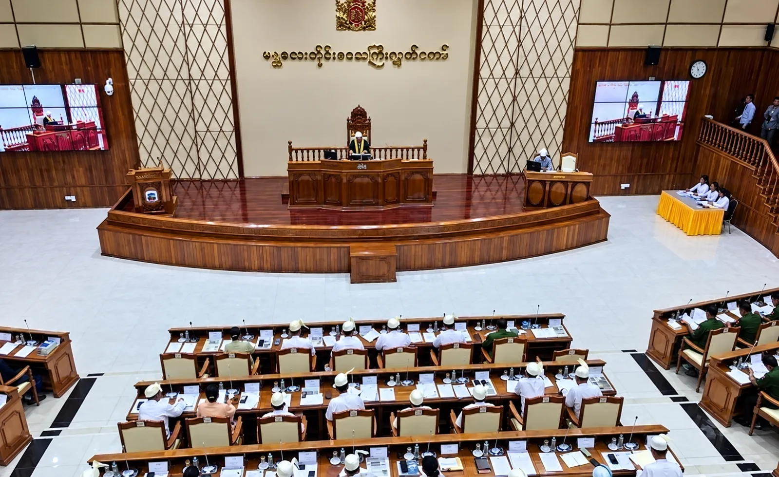 缅甸曼德勒永久注销超47万张异常SIM卡，严打网络赌博诈骗 — 封面