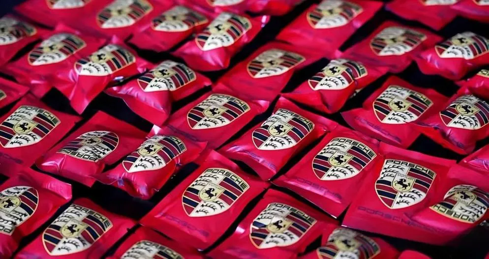 金边查获大批分装毒品，11名男女被捕其中1人为中国籍 — 正文配图
