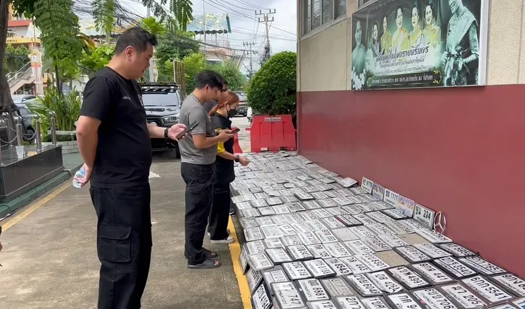 泰国洪水冲掉大量车牌！巴革警方已寻回超过300块 — 正文配图
