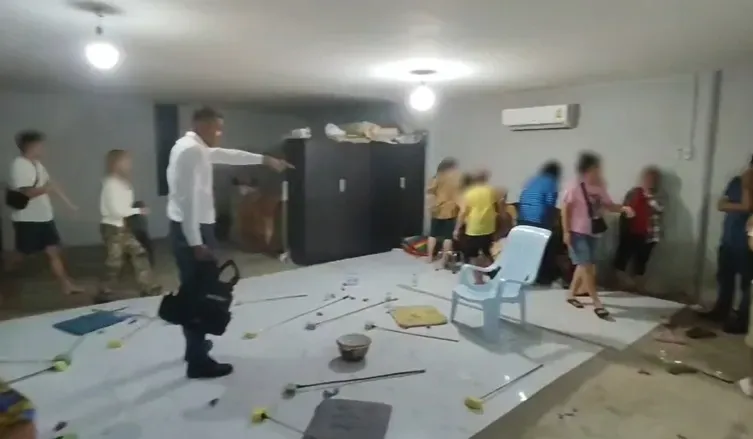 暴雨洪水期间偷偷聚赌，泰国叻丕府25人被当场查获 — 正文配图