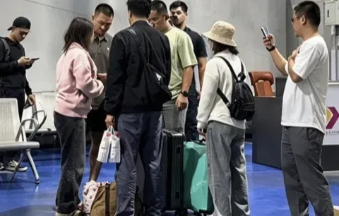 一张“转账截图”骗走11,883泰铢！泰国女子在曼谷落网 配图