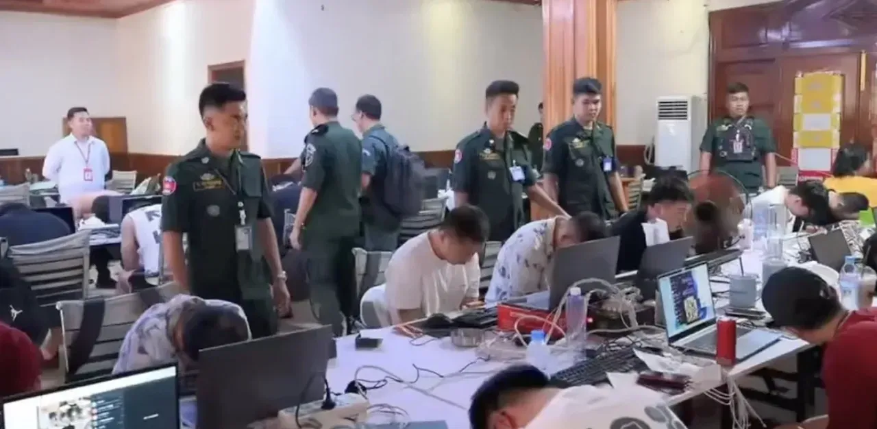 西港警方突袭涉电诈别墅！34人被控制、26人为中国籍 — 正文配图