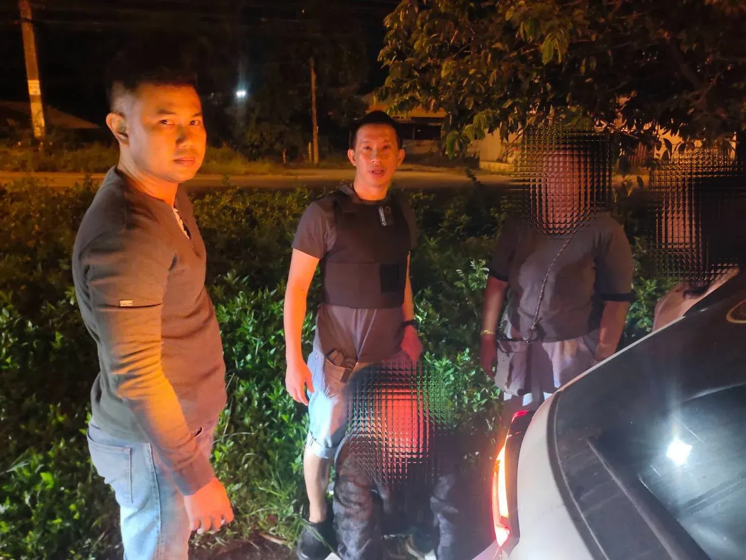 中国男子藏后座涉嫌偷渡，泰国警方追40公里抓4人 — 正文配图