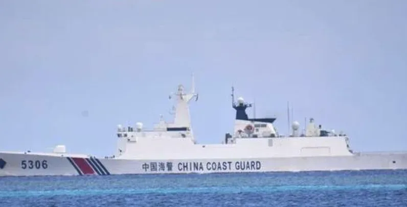 巴拉望附近又现中国船群！菲海警称最多时超过20艘 — 封面