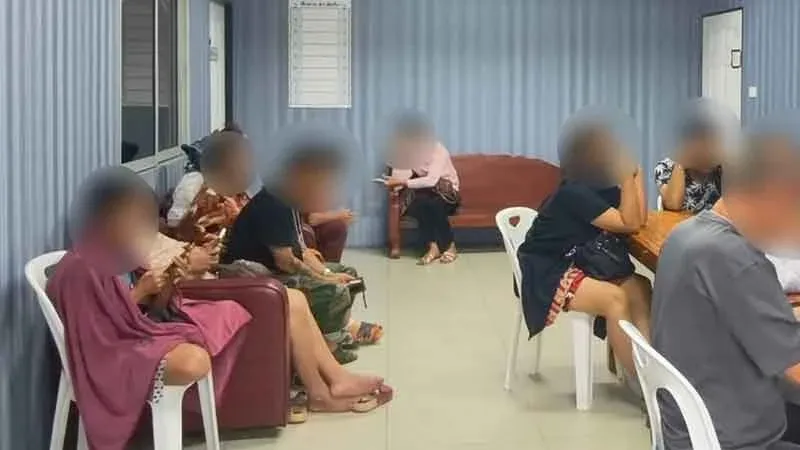 邦萨雷出租屋暗藏非法赌局！泰国警方突击检查，14人当场落网 ... — 正文配图