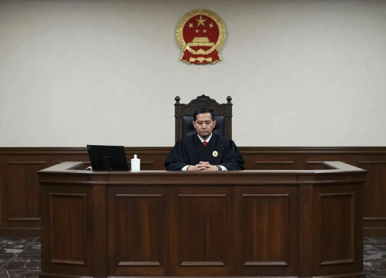 菲律宾法官涉嫌受贿600万比索，反贪法院确定开庭日期