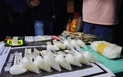 菲警方查获8.27克冰毒，一对情侣被捕 — 封面