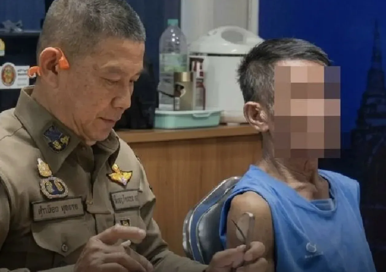 泰国大城府枪击案：53岁男子涉嫌连开4枪杀害前妻亲属，逃回住处后被捕 ... — 正文配图