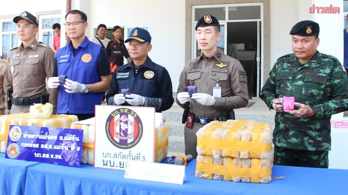 泰国清莱府警方查获70万粒毒品！皮卡司机冲卡逃逸 — 正文配图
