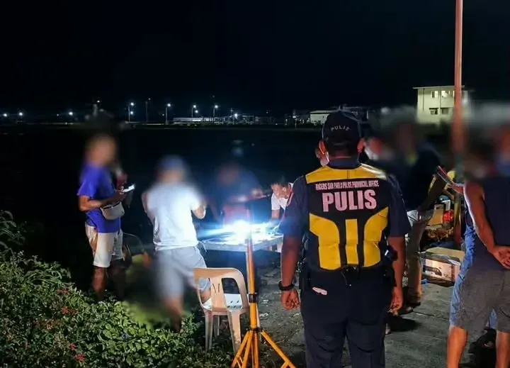 价值8840比索！菲警方查获两包冰毒 — 封面