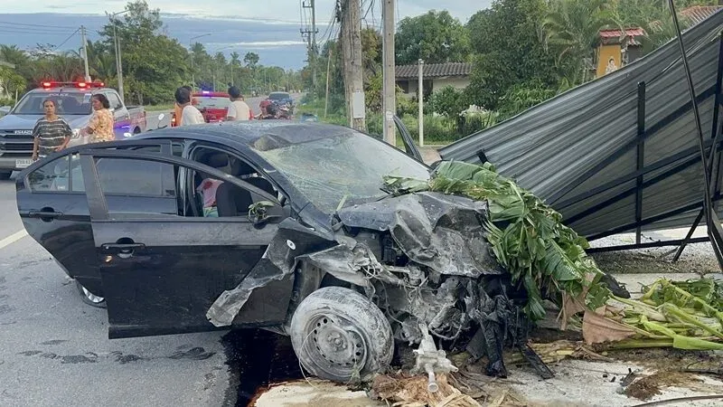 泰国65岁妇人骑车晨练遭撞身亡！轿车失控后冲进民宅 — 正文配图