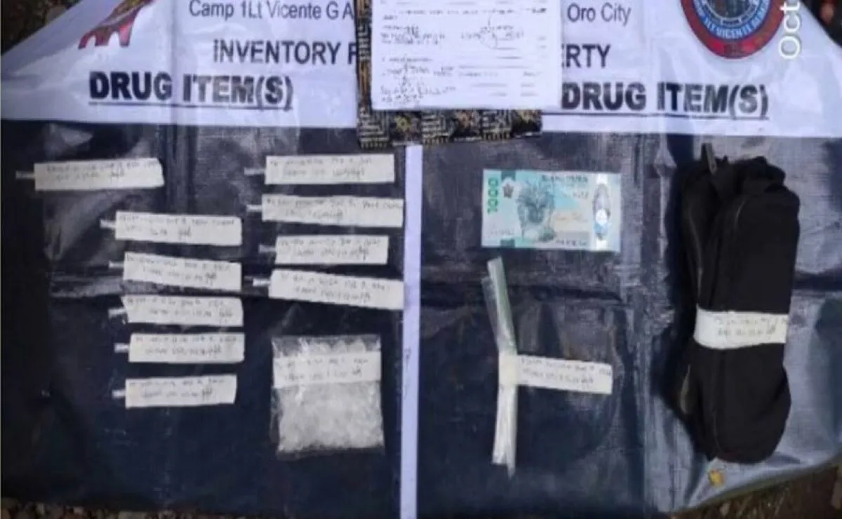 菲警方突袭毒品交易现场!近75万比索冰毒被查获 — 封面