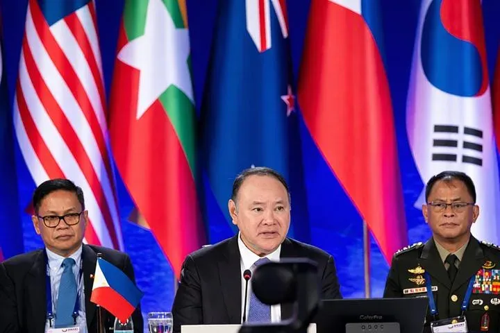 赵多洛亲自迎接各国防长，唯独中国代表由副部长接待！ — 封面